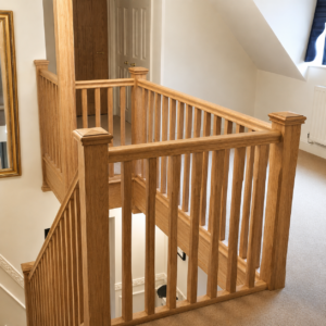 Landing Refurb Kit Oak Handrails Baserail & 41mm Spindles